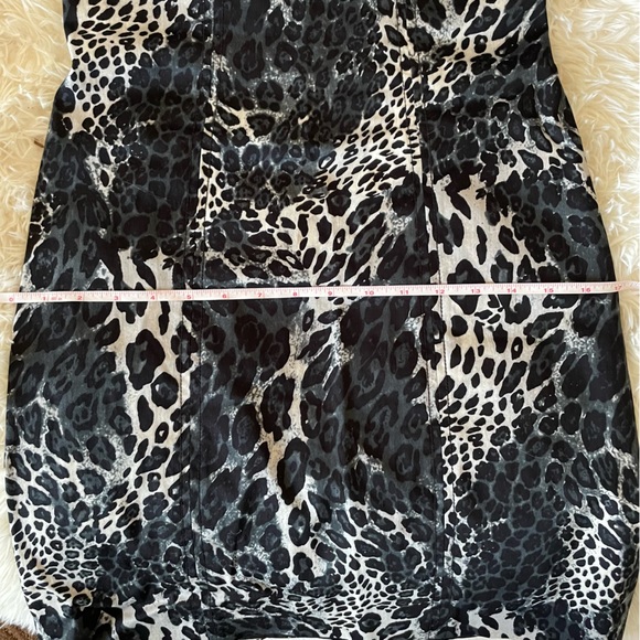Guess Animal Print V-Neck Bodycon Dress - 7 - Picture 10 of 11